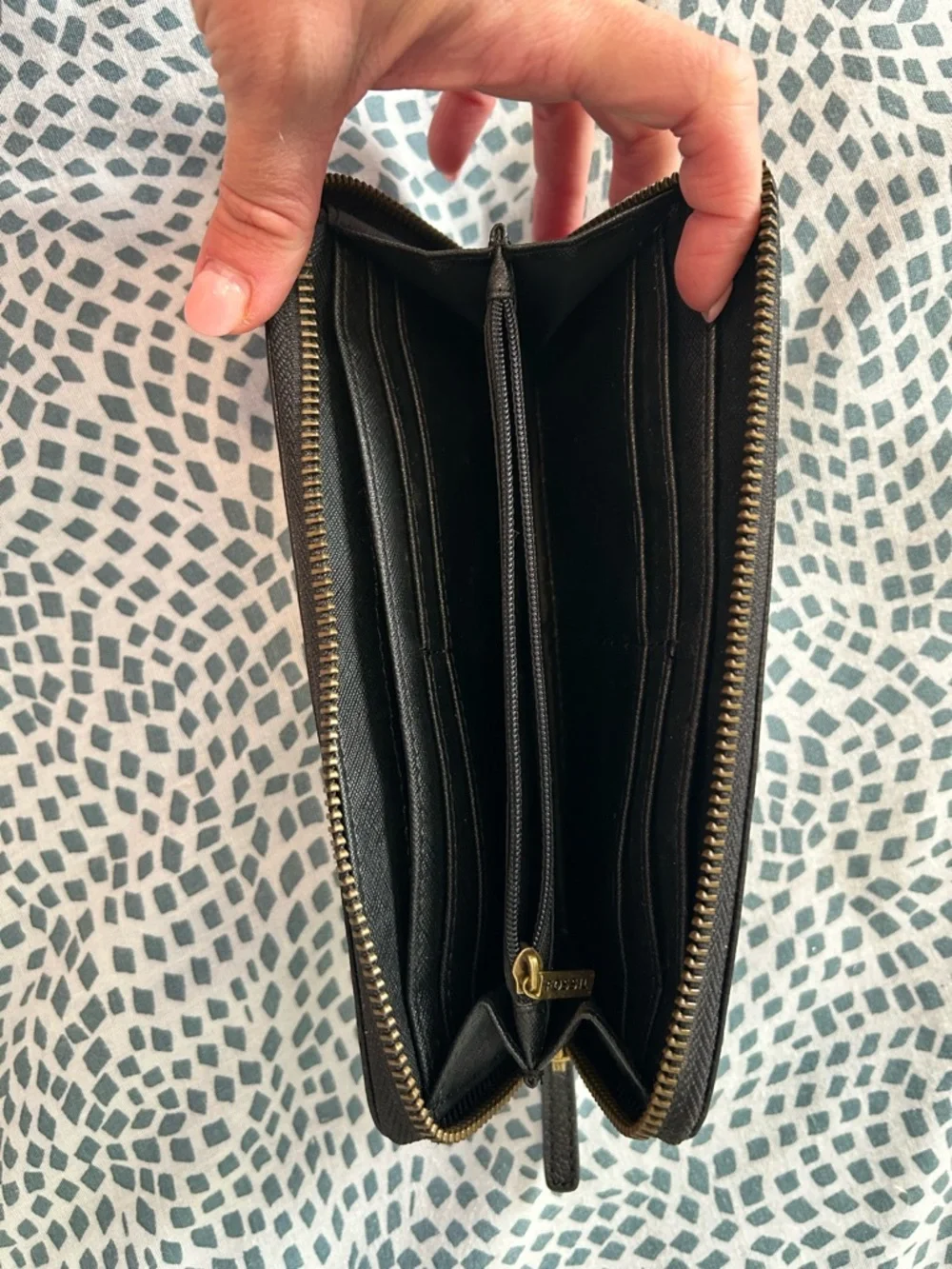 Fossil Black Leather Zip-Around Wallet - Picture 2 of 2